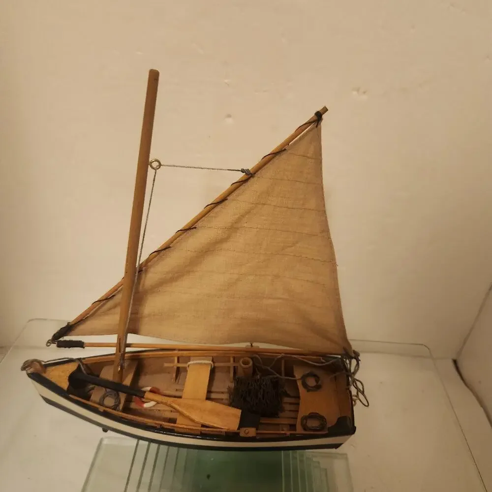 Wooden Sail boat Cloth sail 8 inch mast great detail